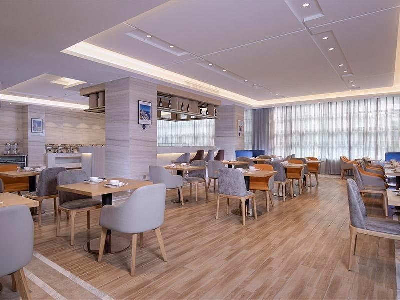 Kyriad Marvelous Hotel Dongguan Changan Light Rail Station Exterior photo