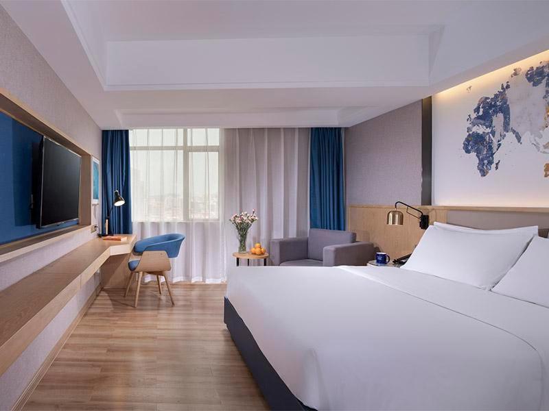Kyriad Marvelous Hotel Dongguan Changan Light Rail Station Exterior photo